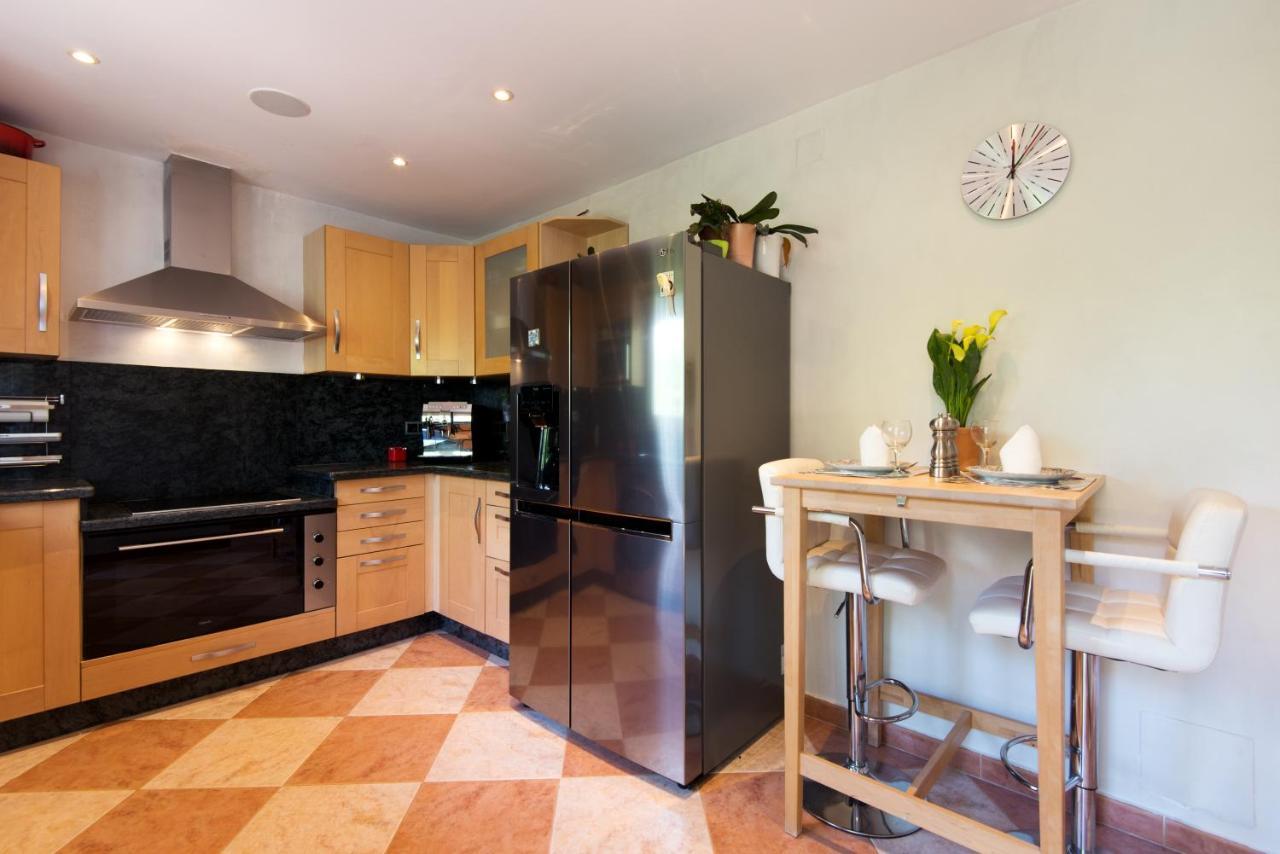 Villa Palm Beach Marina Benalmadena 3 Min Walking From The Sea Extérieur photo
